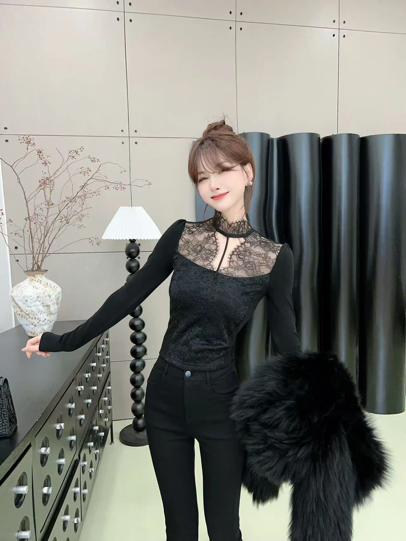 《纯欲性感》挂脖镂空显瘦气质蕾丝打底拼接上衣 （衣长50）（#8355）