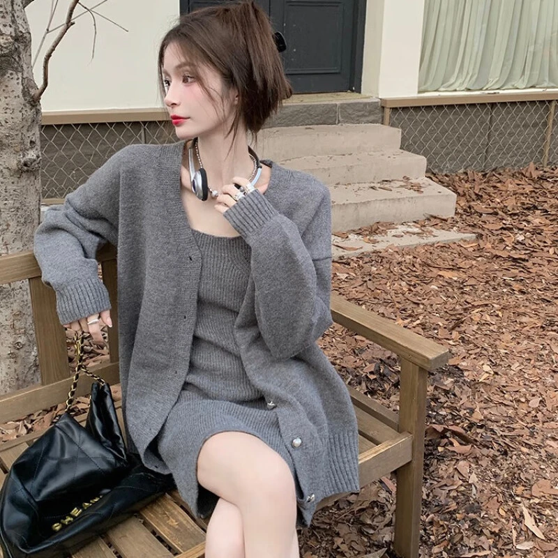 大码慵懒风灰色吊带裙套装女秋冬宽松显瘦针织上衣连衣裙一整套
