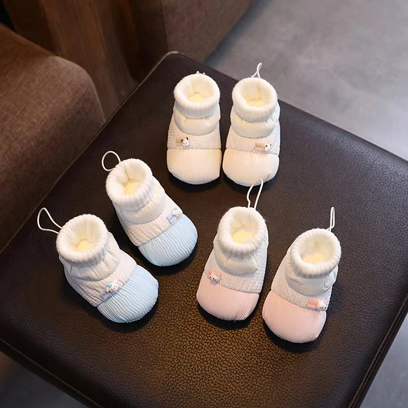 婴儿鞋0-6个月秋冬季加绒加厚软底男女宝宝学步鞋袜子鞋1岁不掉3