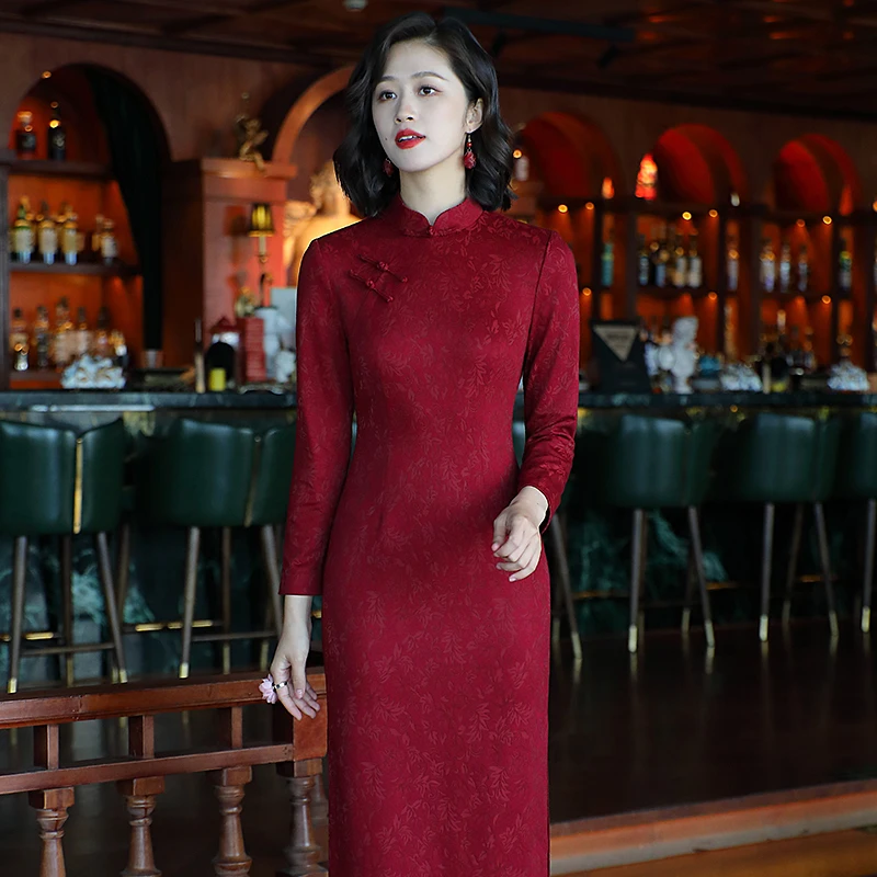 妈妈旗袍秋季新款中国风酒红色日常改良针织提花长袖24360