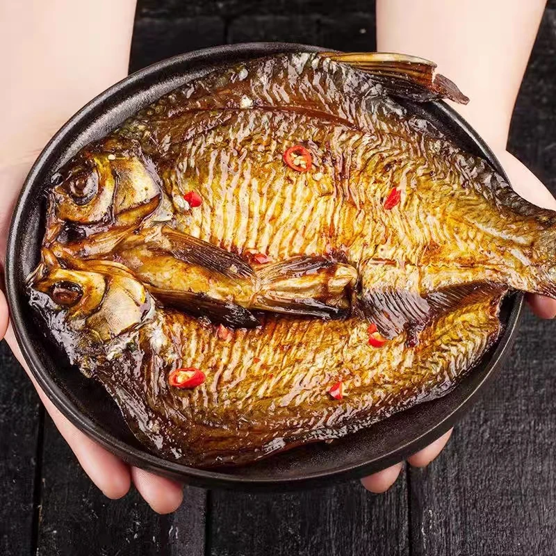 湖南手撕酱板鳊鱼网红休闲零食追剧露营伴侣开袋即食香辣美味特产