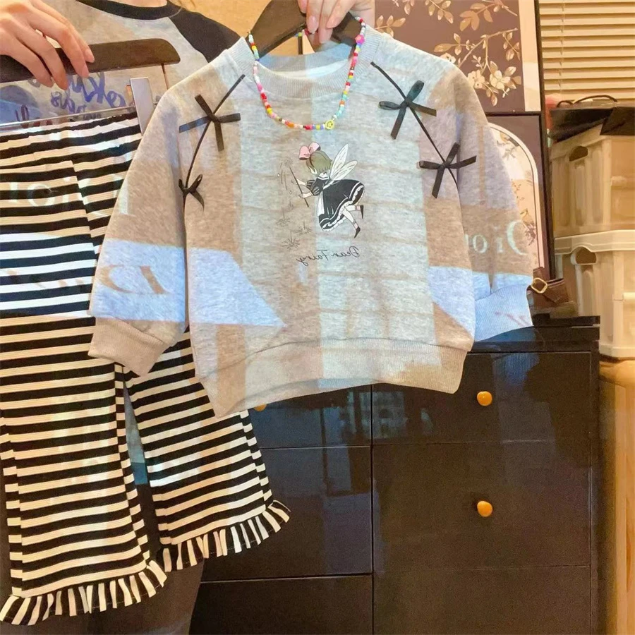 HHkids女童新款时尚新品儿童可爱小天使韩版套头卫衣条纹裤HTZ522