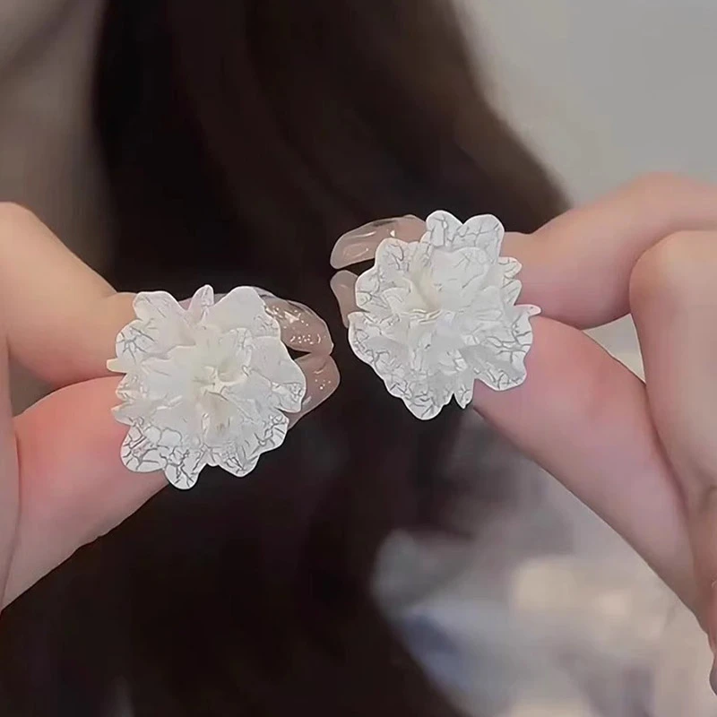 非金属耳饰 超仙甜美冰裂纹花朵耳钉女独特设计耳环花瓣轻奢森系