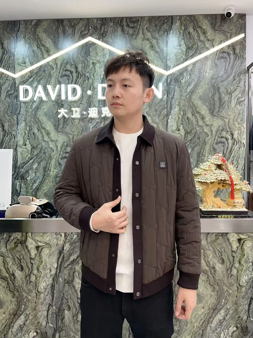 经典针织翻领棉服简约大气8300