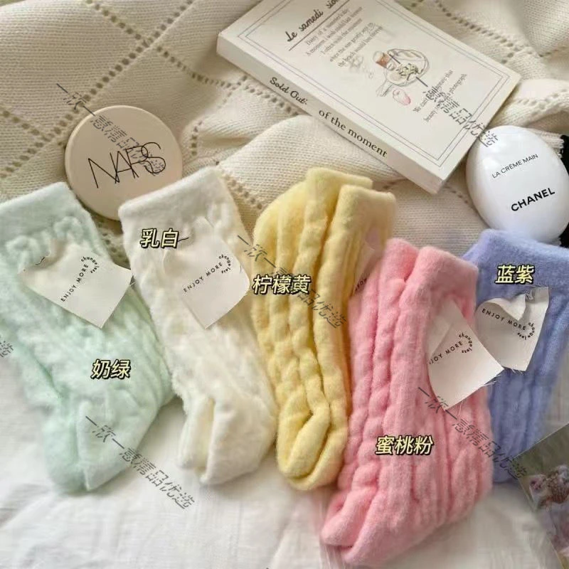 软软毛绒袜子加厚秋冬保暖加绒马卡龙色少女中筒防寒月子地板袜厚