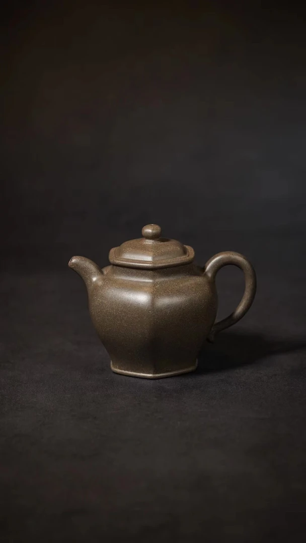 奕轩-戴达【六如壶】松华青段泥·轻薄胎体·全手工制作·容量：240CC