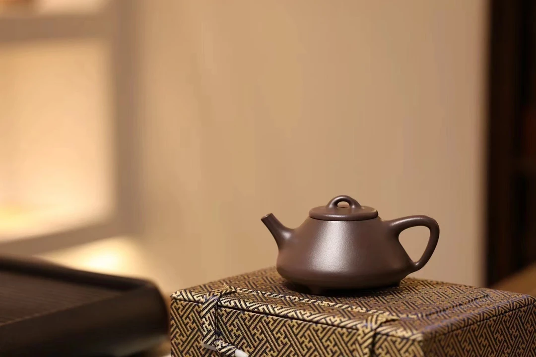 奕轩-周云【子冶石瓢壶】底槽青高温烧·全手工制作·容量：180CC