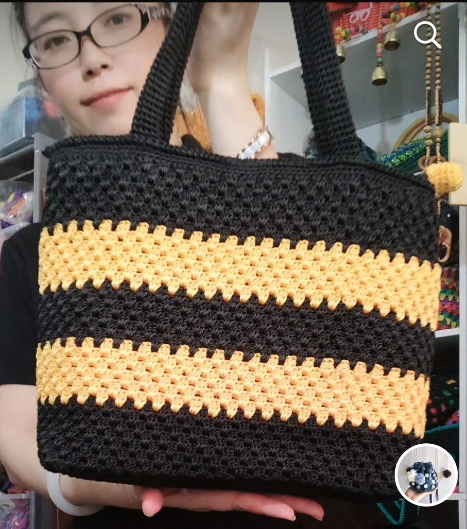 时尚休闲百搭，这款包不是成品，需要自己钩织，有配详细视频教程