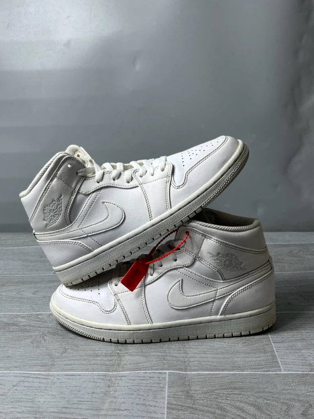 41码 9新/air jordan1纯白/板鞋 公价1709