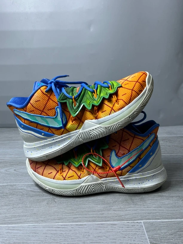 40.5码(适合40) 95新原盒破损/nike 欧文5菠萝屋/篮球鞋 公价2449