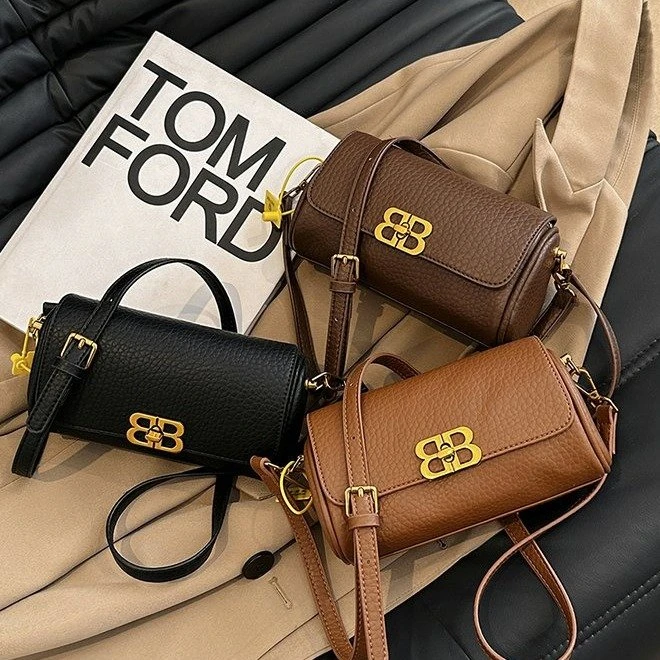 网红时尚秋冬新款腋下包大包显眼小方包爆款女包单肩包包盖式