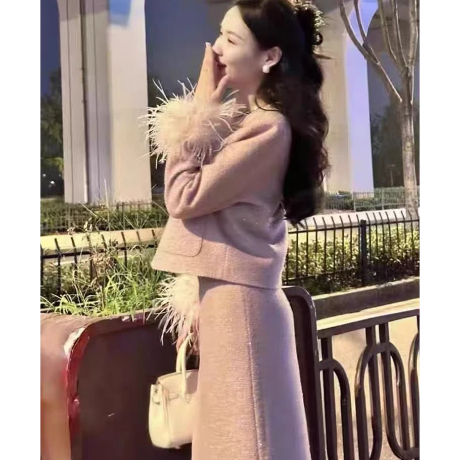 【宝藏】充绒里衬高级感套装女秋冬毛毛袖单排扣外套半身裙两件套