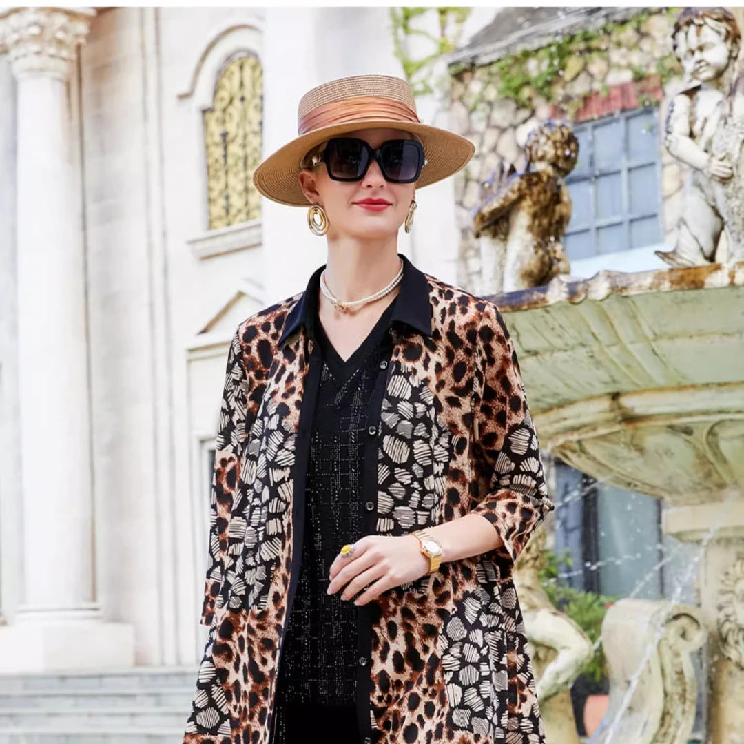 32672中老年妈妈花色衬衫女洋气显瘦外穿开衫夏季薄外搭2023新款