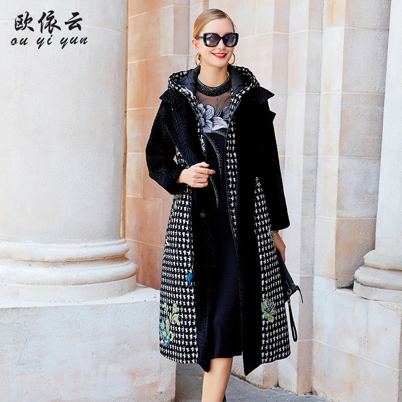 33951中年妈妈秋冬厚外套带帽洋气减龄显瘦大衣女中长款2023新品