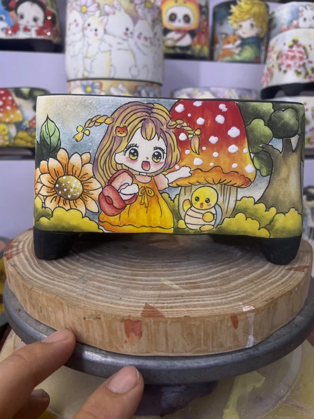 瑕疵龟龟女孩花盆，内长12.8内宽7.8，高8.8