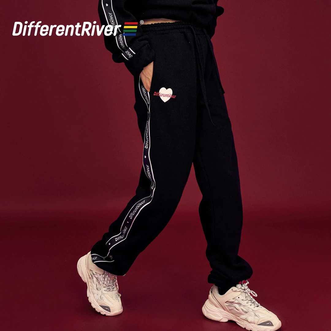 DifferentRiver2023秋冬季【假日2.0】蜜月系列-爱心抓绒束脚卫裤