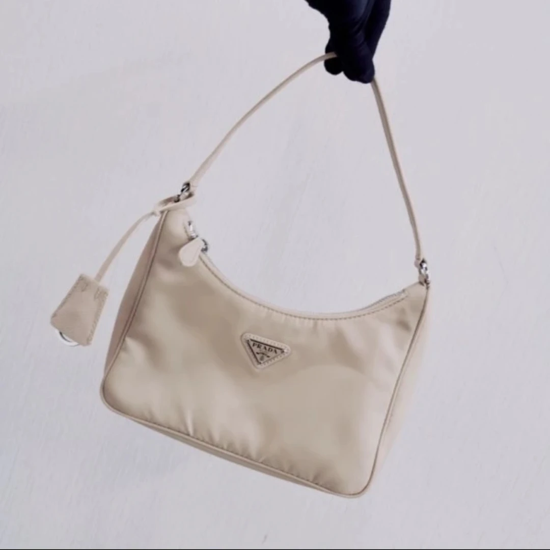 95新 Prada/普拉达 99新 Prada/普拉达 奶茶色腋下包