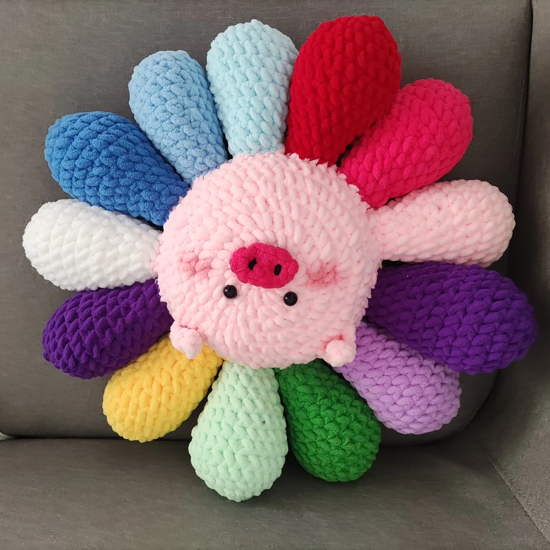 猪猪太阳花抱枕玩偶