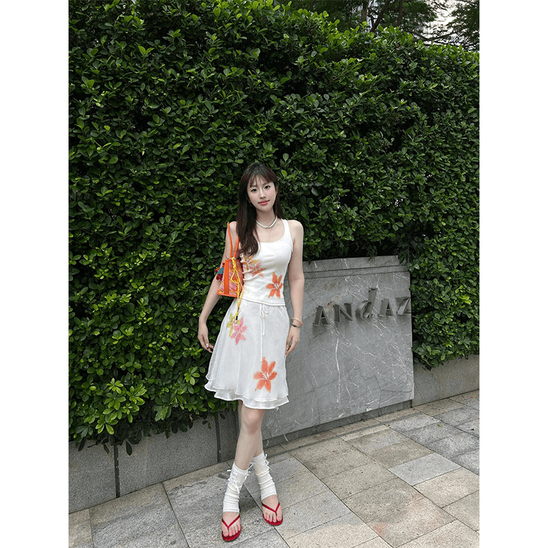 夏季穿搭女士2024新款法式气质小众设计感吊带背心上衣高腰半身裙