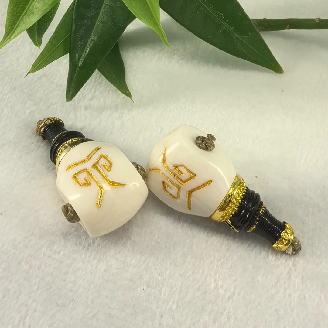 天然猛犸牙兽面三通金属塔 三星堆纹古纹文玩配饰