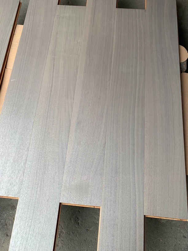 全新实木多层地板黑胡桃金属漆锁扣耐磨性能比较好环保家用