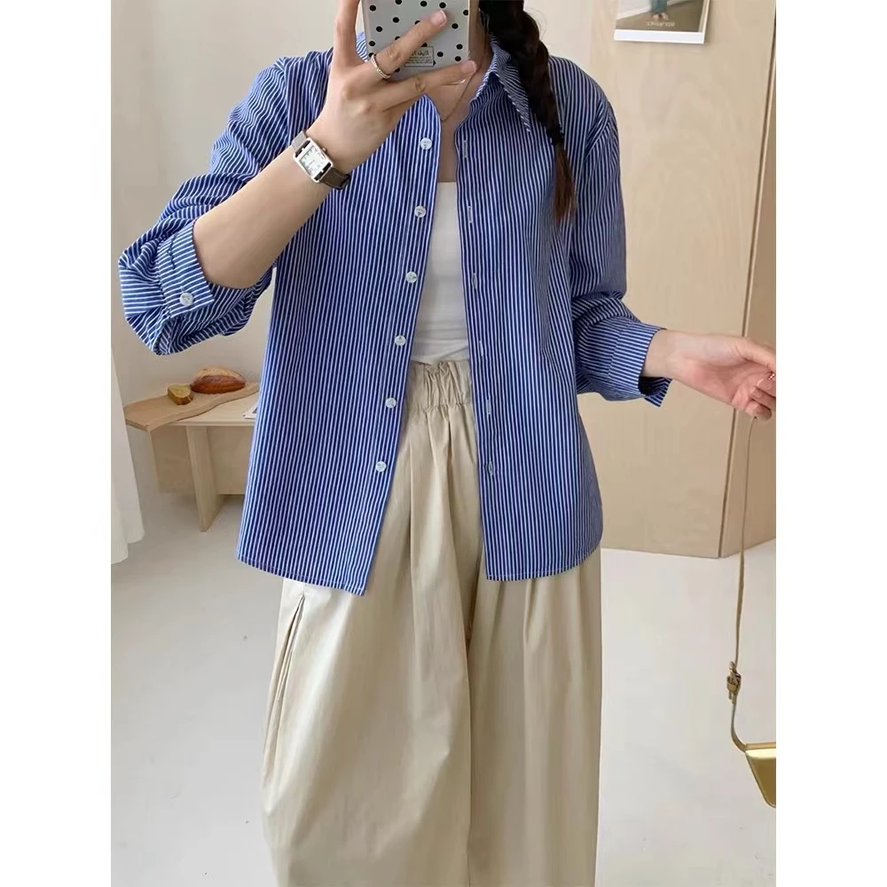 小静折扣~N1002Q    蓝白竖条纹打底叠穿刺绣袖口衬衫（卡码拍大）