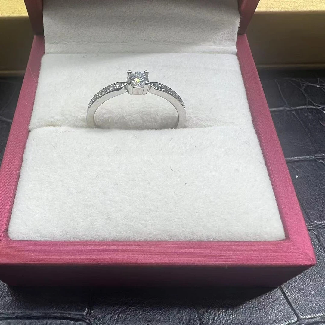 带礼品包装戒指 小米粒30分.F