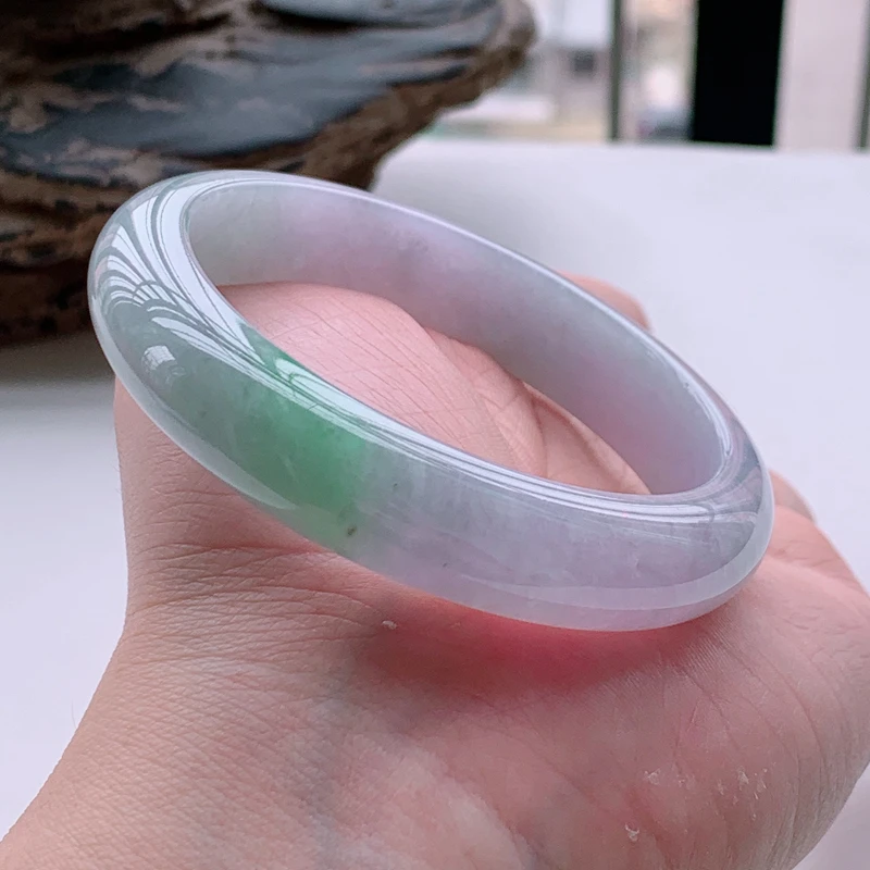 56圈口天然翡翠A货淡紫春彩飘绿正圈手镯53.99克