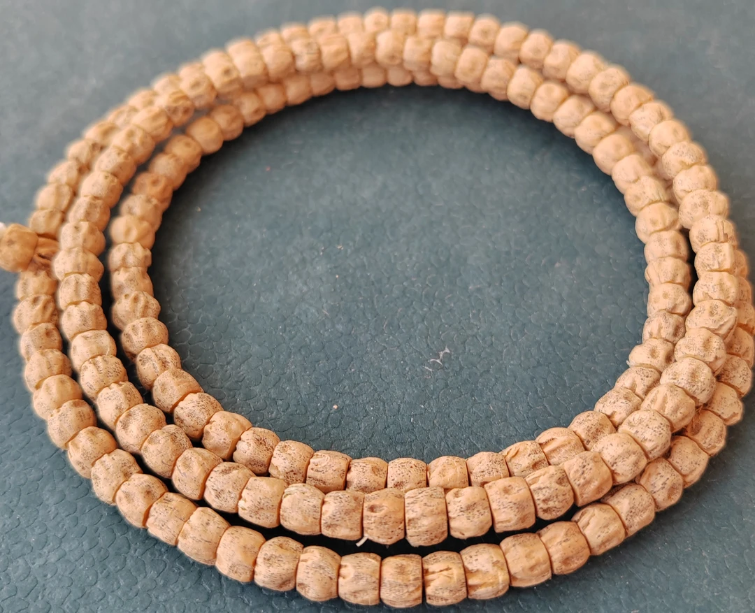 一款规整度非常高的微脏满鬼脸百香籽，尺寸6+，皮质细腻，性价比高