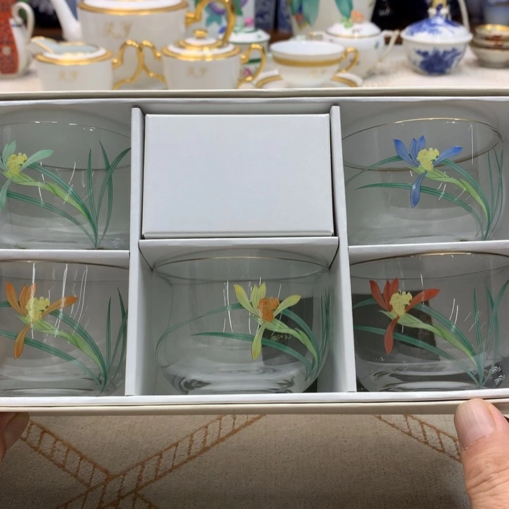 摆件隐隐约约记得