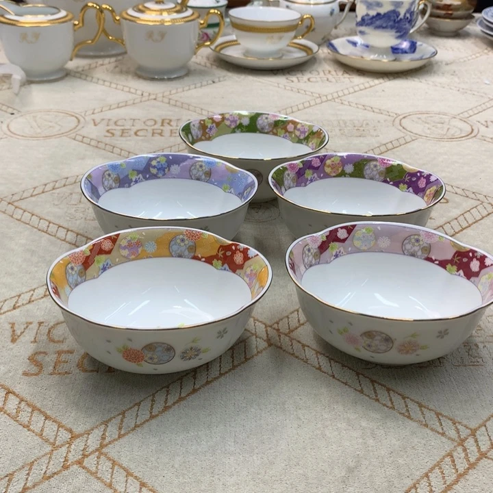 摆件隐隐约约记得