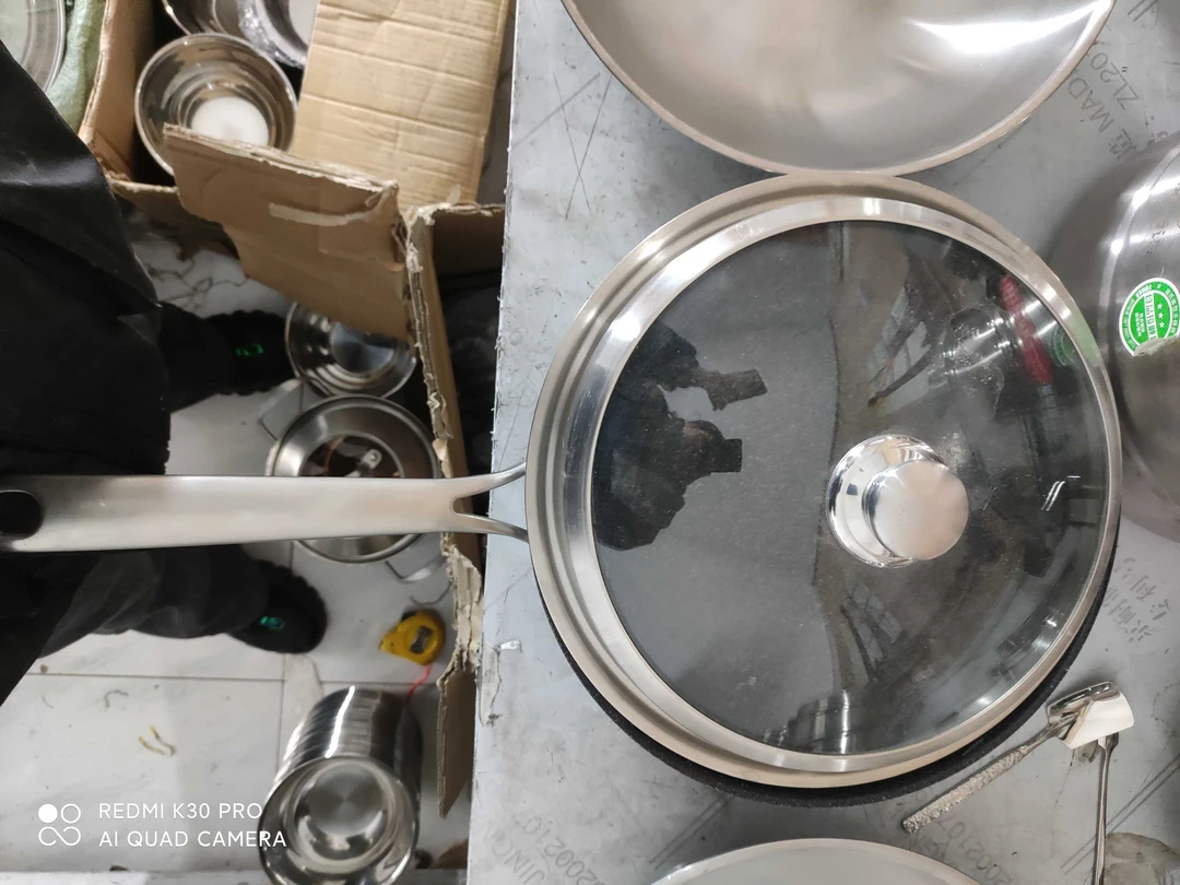 麦饭石炒锅微瑕疵