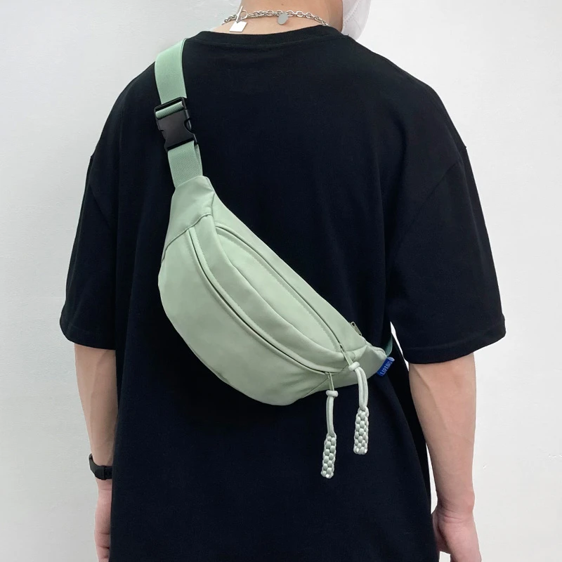 超火新款胸包男日系简约情侣腰包斜挎包休闲运动手机包百搭小挎包