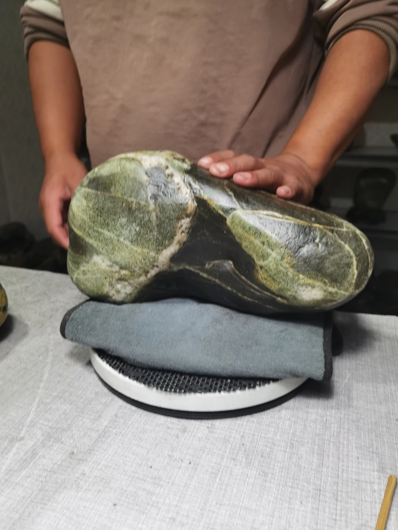新疆额河奇石画面石