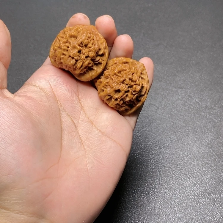 【闪购商品】桃核吊坠