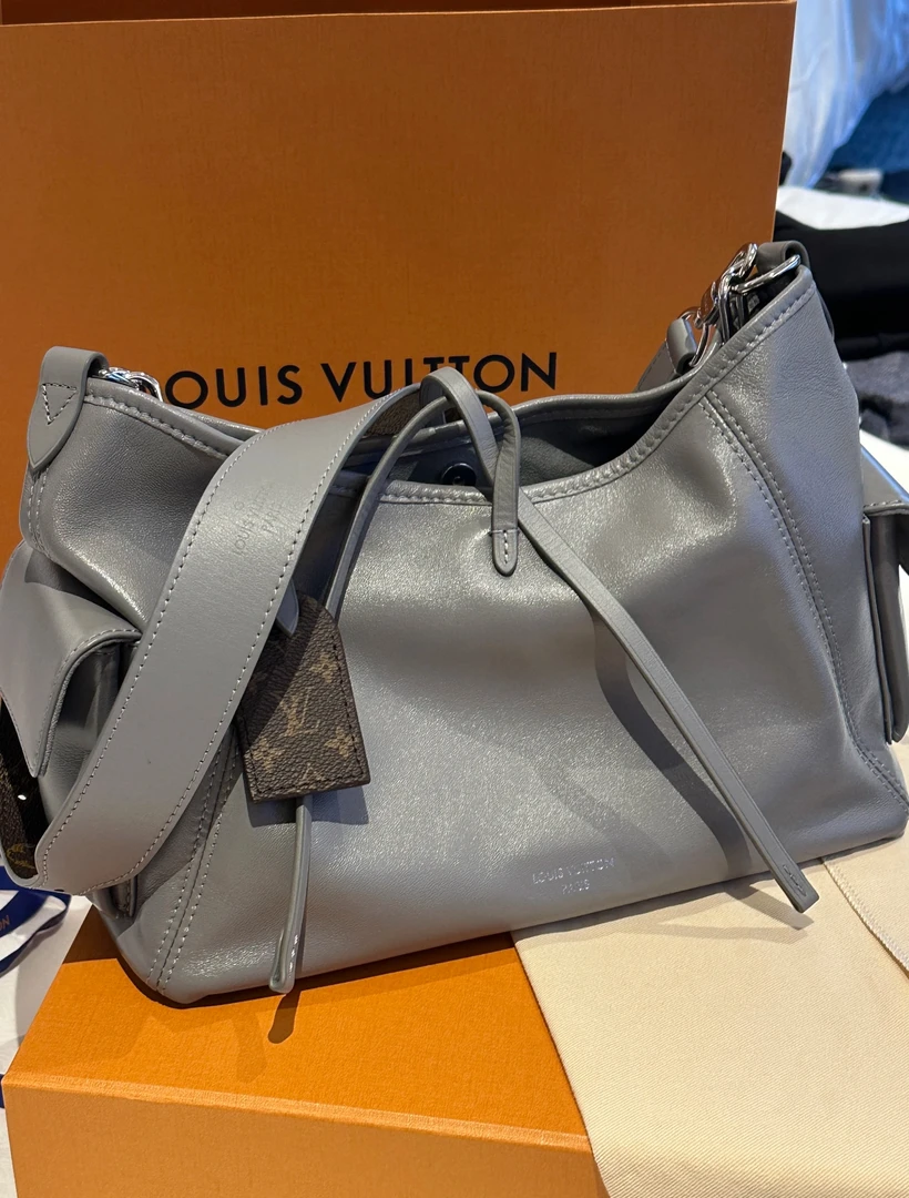 未使用 LouisVuitton/路易威登 carryall中号灰色 送检