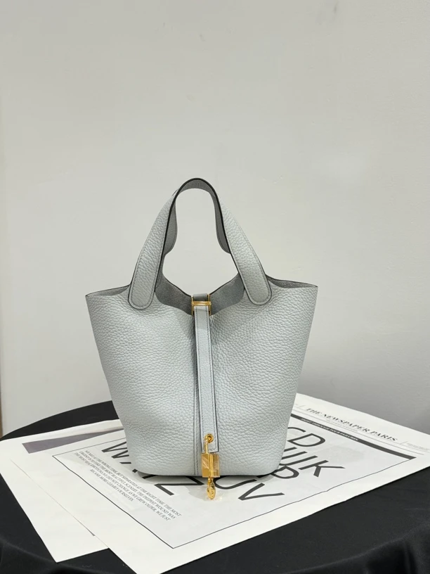 全新未使用 Hermes/爱马仕 【23年圣杯蓝】18菜篮子 tc皮 菜篮子包