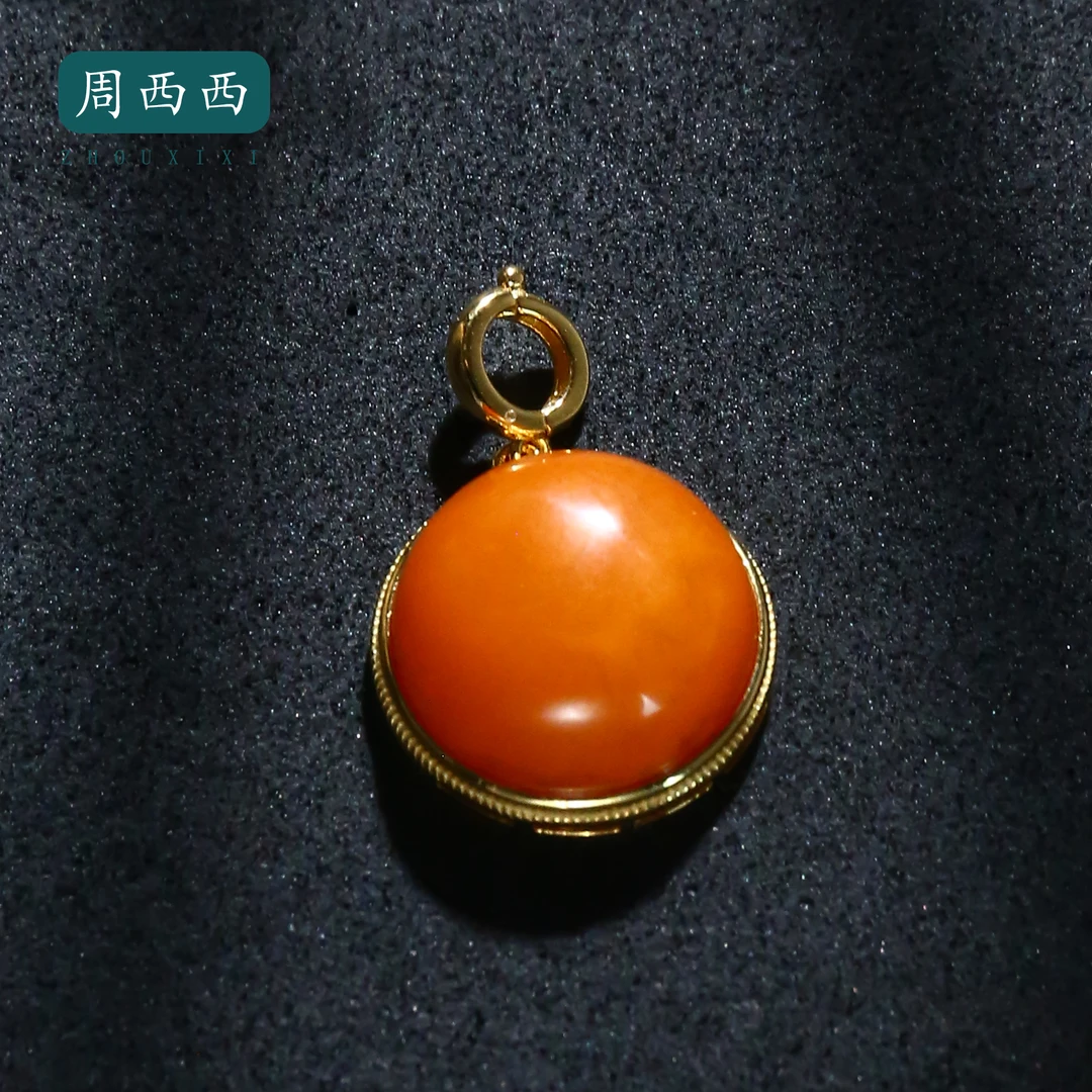 周西西精美珠宝蜜蜡圆牌吊坠经典百搭多样性发货16350