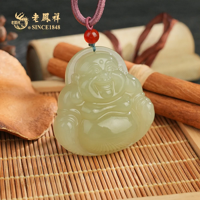 老鳯祥和田玉【慈航】浅晴水 佛公吊坠 项链 多样性发一件 C03864