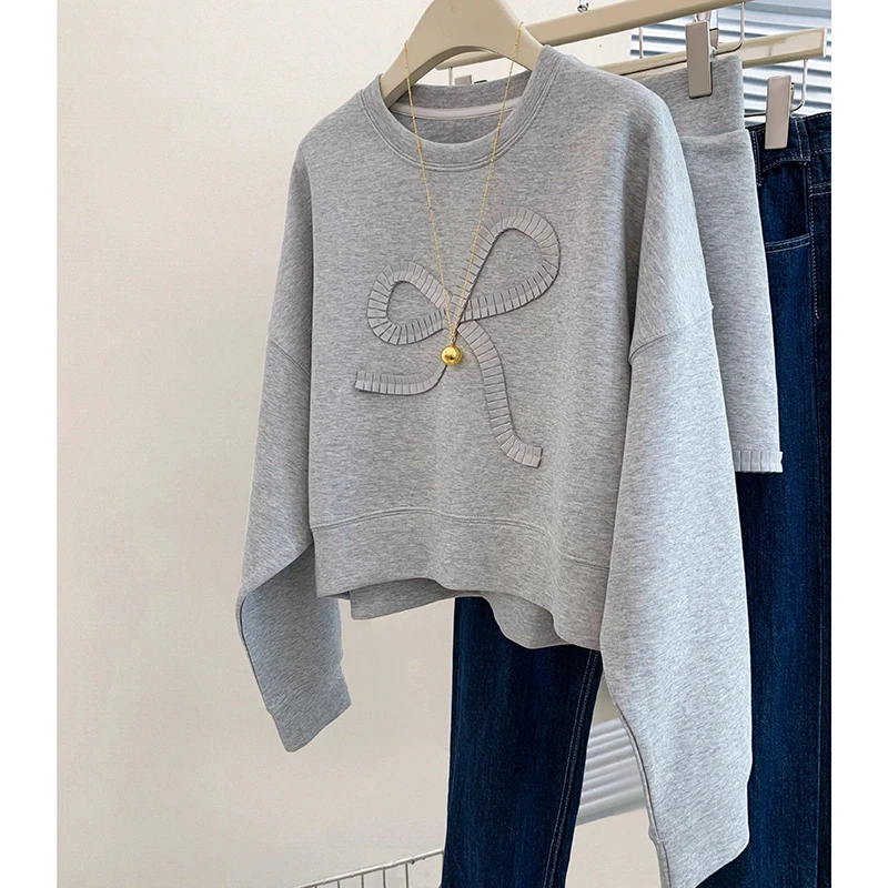 灰色蝴蝶结秋季设计感短款卫衣女早秋圆领套头上衣2025新款套装