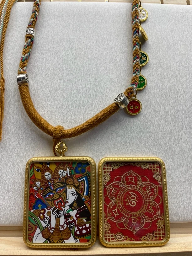 (藏古斋）手绘唐卡 前世今生 民族风 随身佩戴唐卡艺术钛钢文化