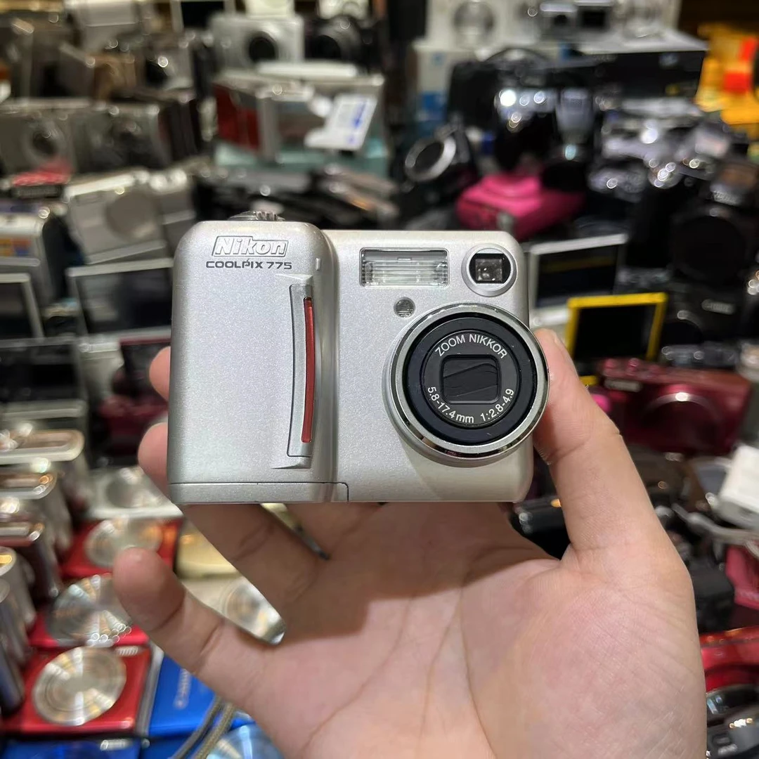 95新 Nikon/尼康 尼康e775数码相机 包配件(自备读卡器)