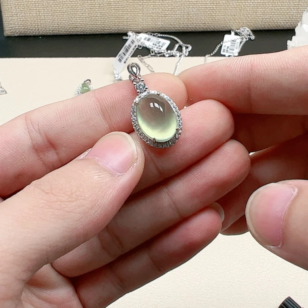 【闪购商品】葡萄石吊坠银S925镶嵌