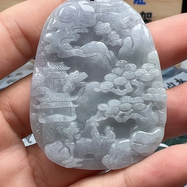 翡翠颈饰未镶嵌微瑕