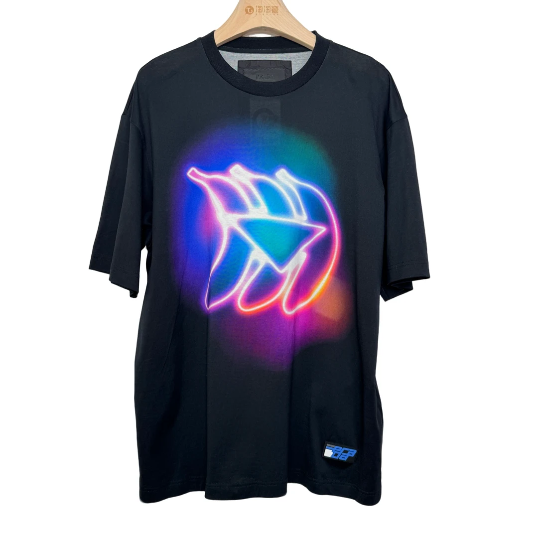 99新 HM 001025 PRADA 普拉达 印花图案短袖 黑色 L码