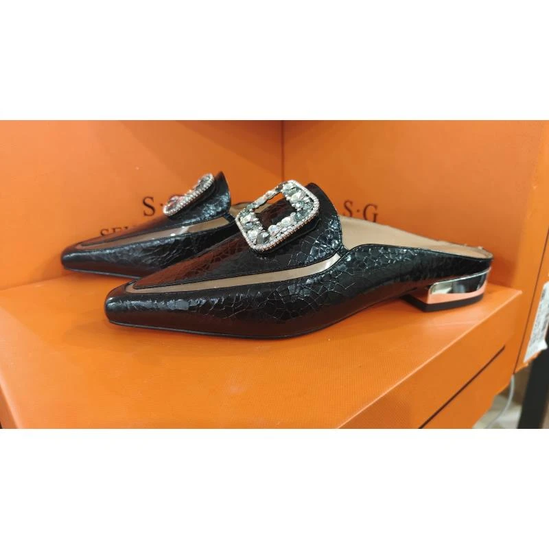 【2024夏季新款】轻奢 气质  百搭牛皮尖头外穿 时尚凉鞋D8