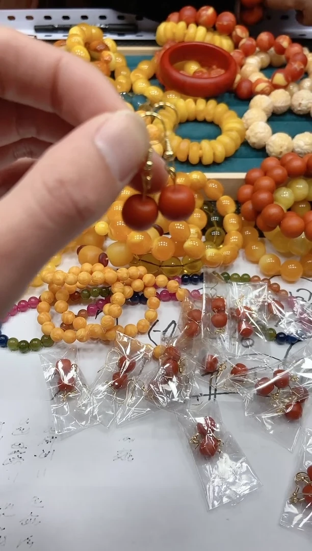 【闪购商品】琥珀耳饰未镶嵌w13