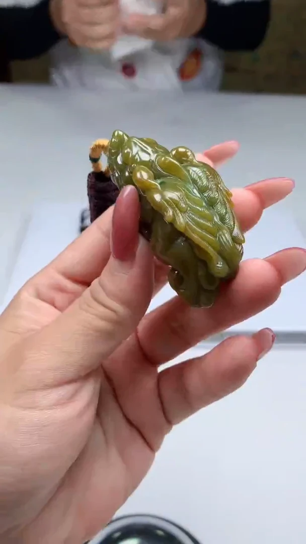 【闪购商品】定制翡翠未镶嵌4898ld-毛货挂件103