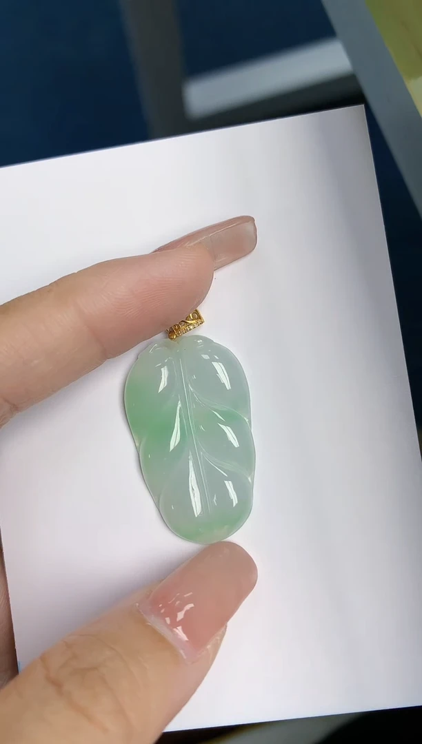 【闪购商品】翡翠颈饰18K金镶嵌99天然翡翠A货