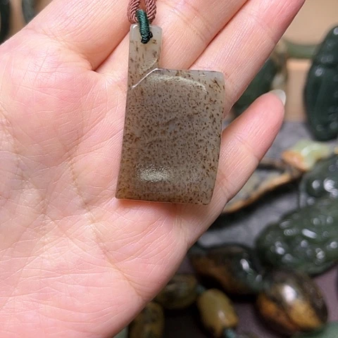 岫岩河磨玉（透闪石质玉）无未镶嵌